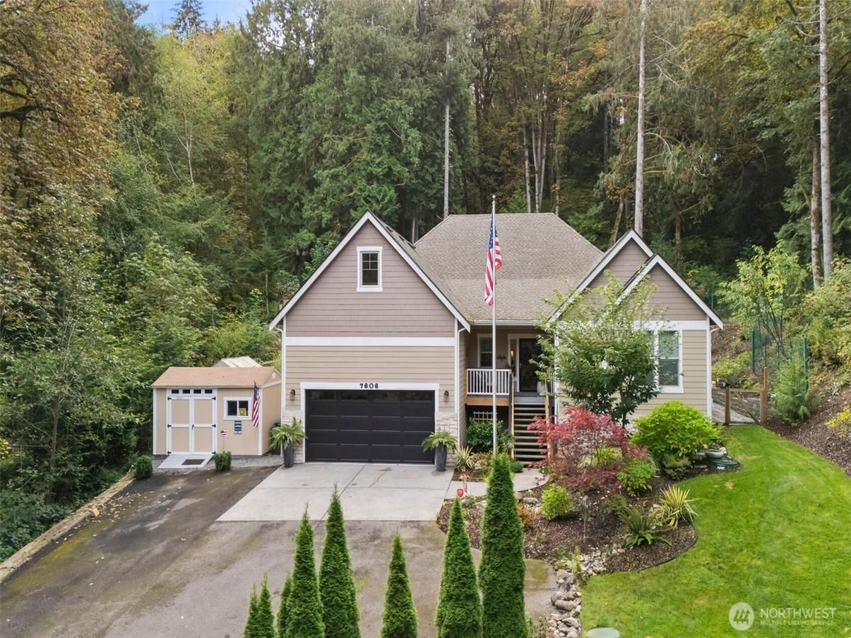 MLS #NWM2363861 image #0