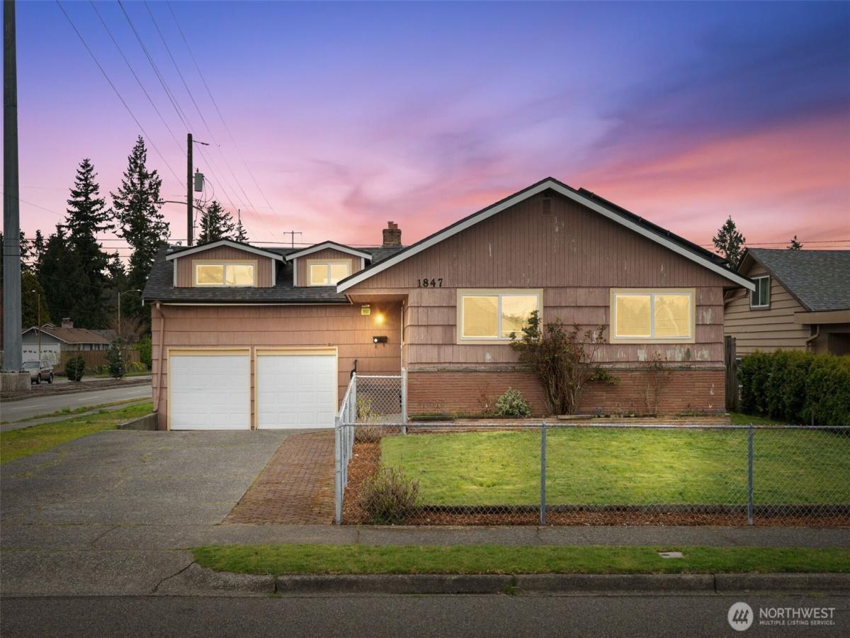 MLS #NWM2364035 image #0