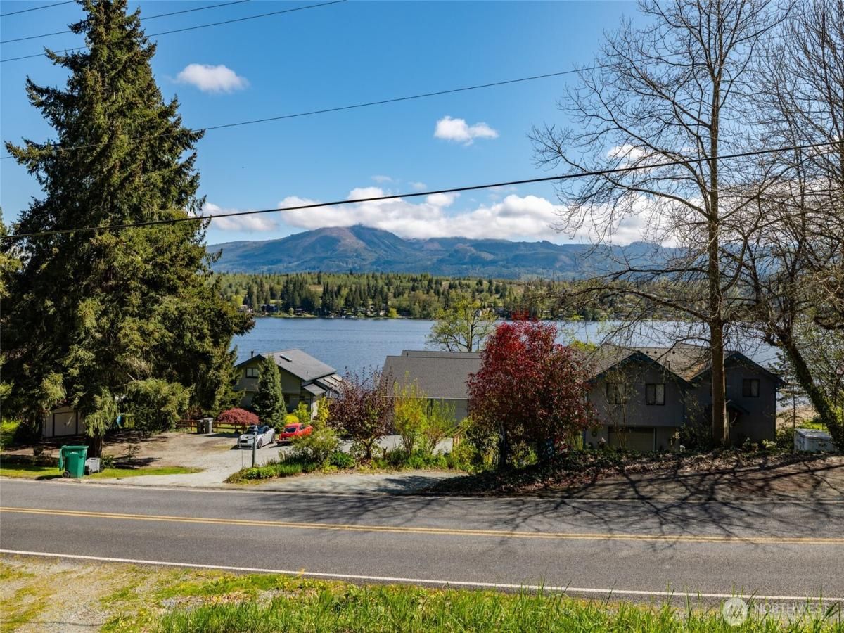 MLS #NWM2364302 image #0