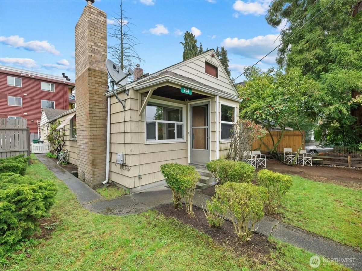 MLS #NWM2364874 image #0