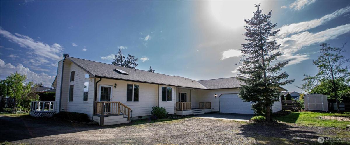 MLS #NWM2365384 image #0