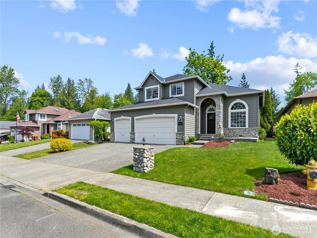 MLS #NWM2365720 image #0
