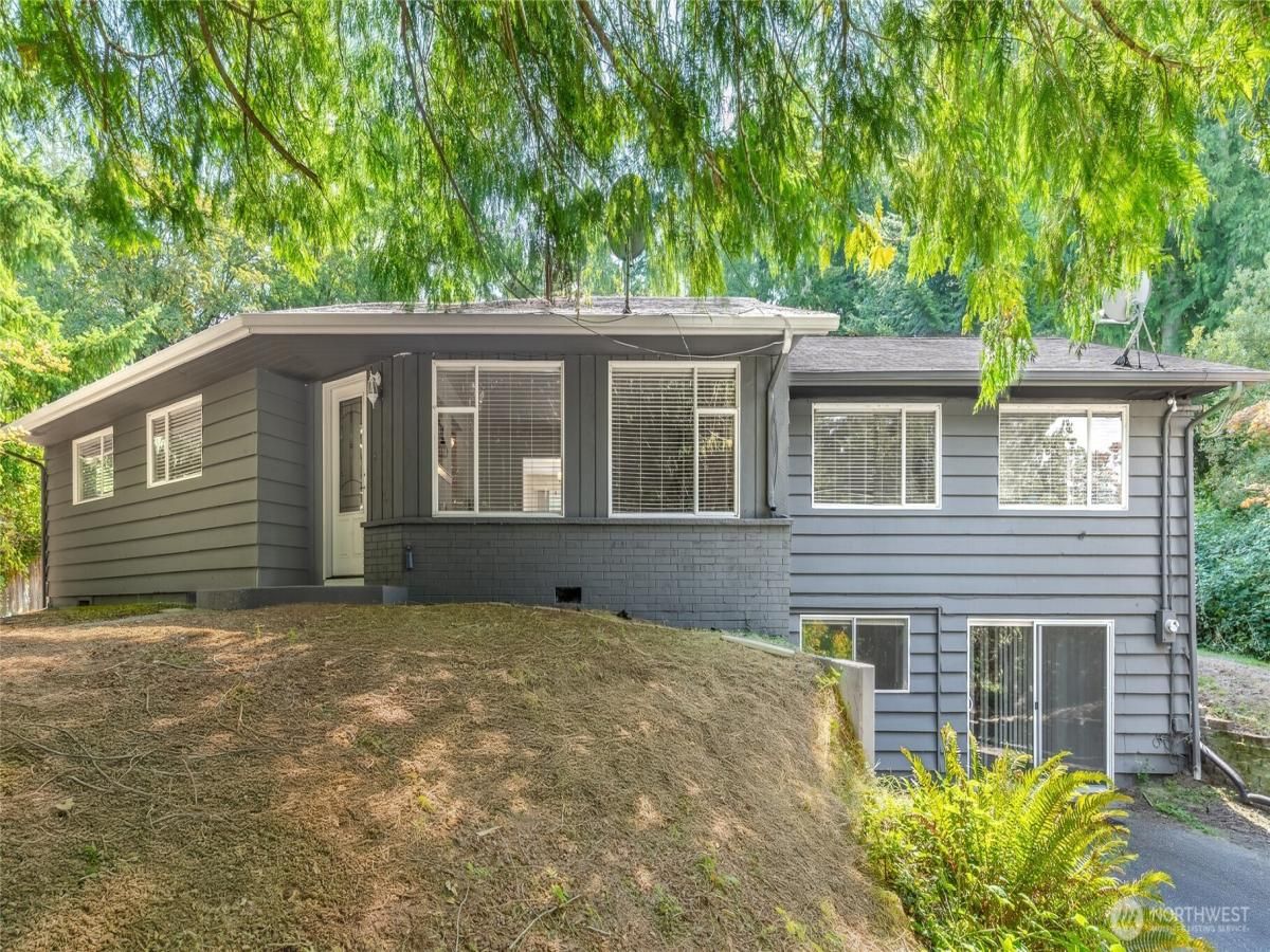 MLS #NWM2366458 image #0