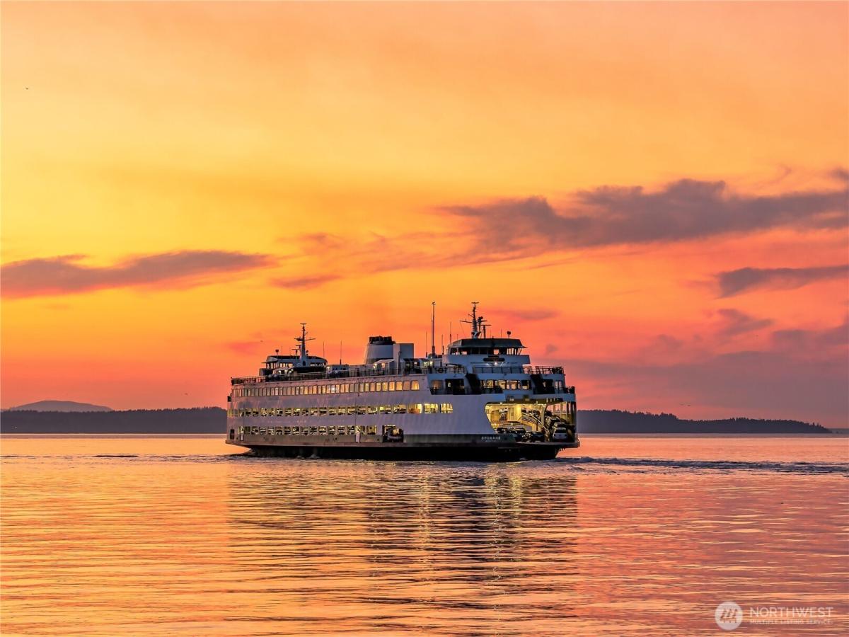 MLS #NWM2366730 image #0