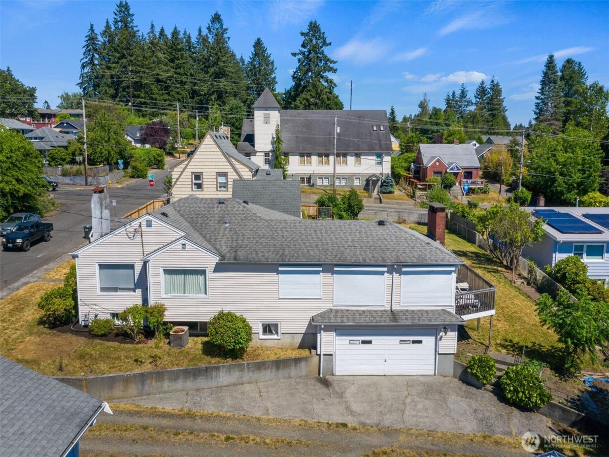 MLS #NWM2366799 image #0