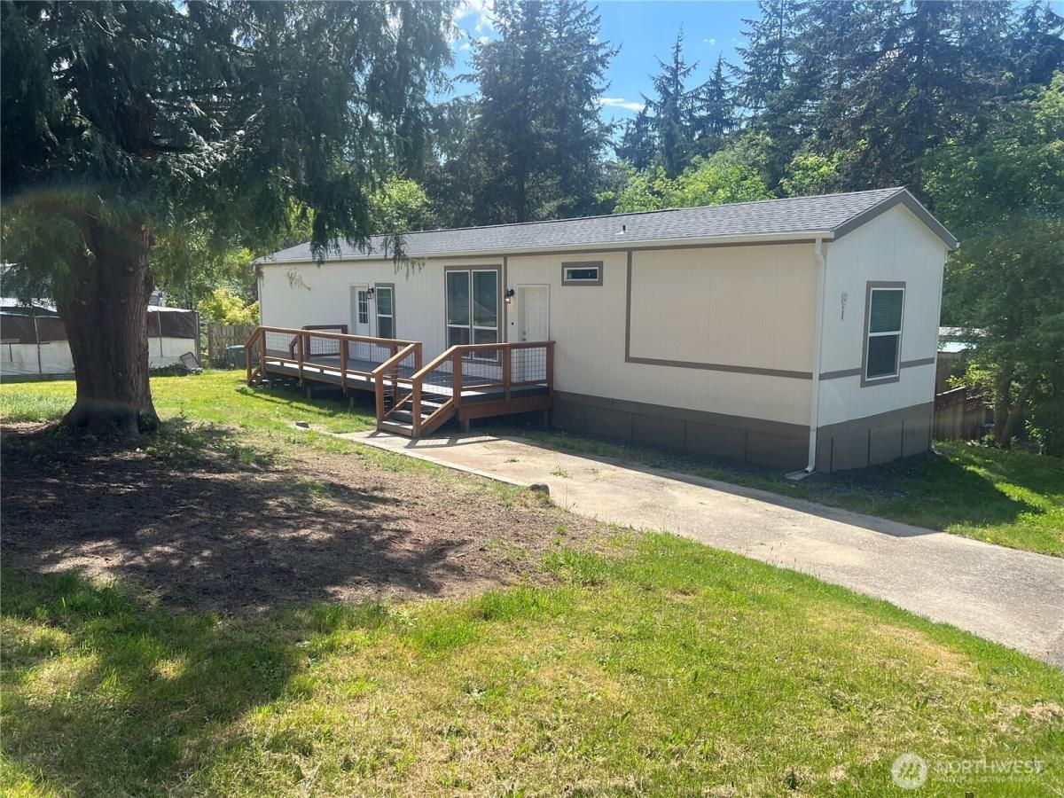 MLS #NWM2366812 image #0