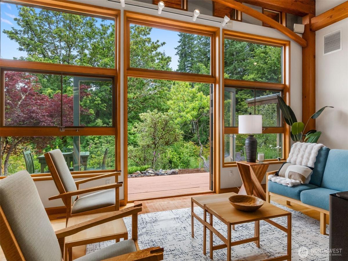 MLS #NWM2366816 image #0