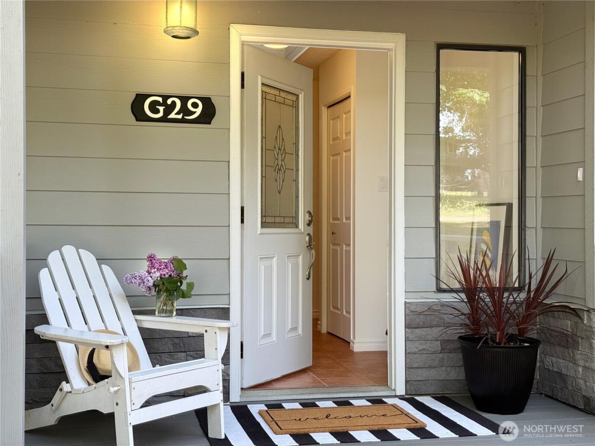 MLS #NWM2367091 image #0