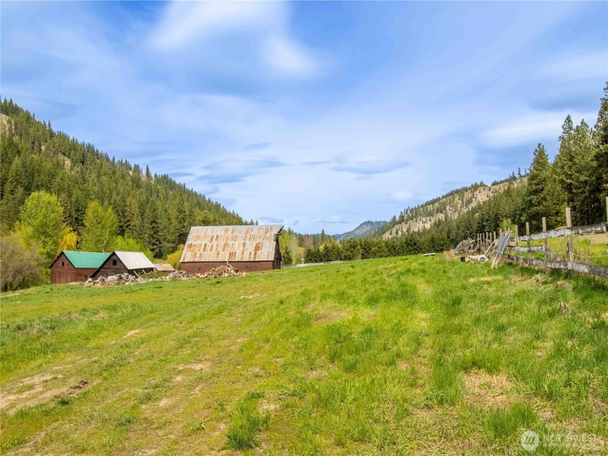 MLS #NWM2367231 image #0