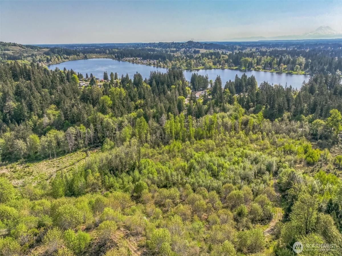 MLS #NWM2367235 image #0