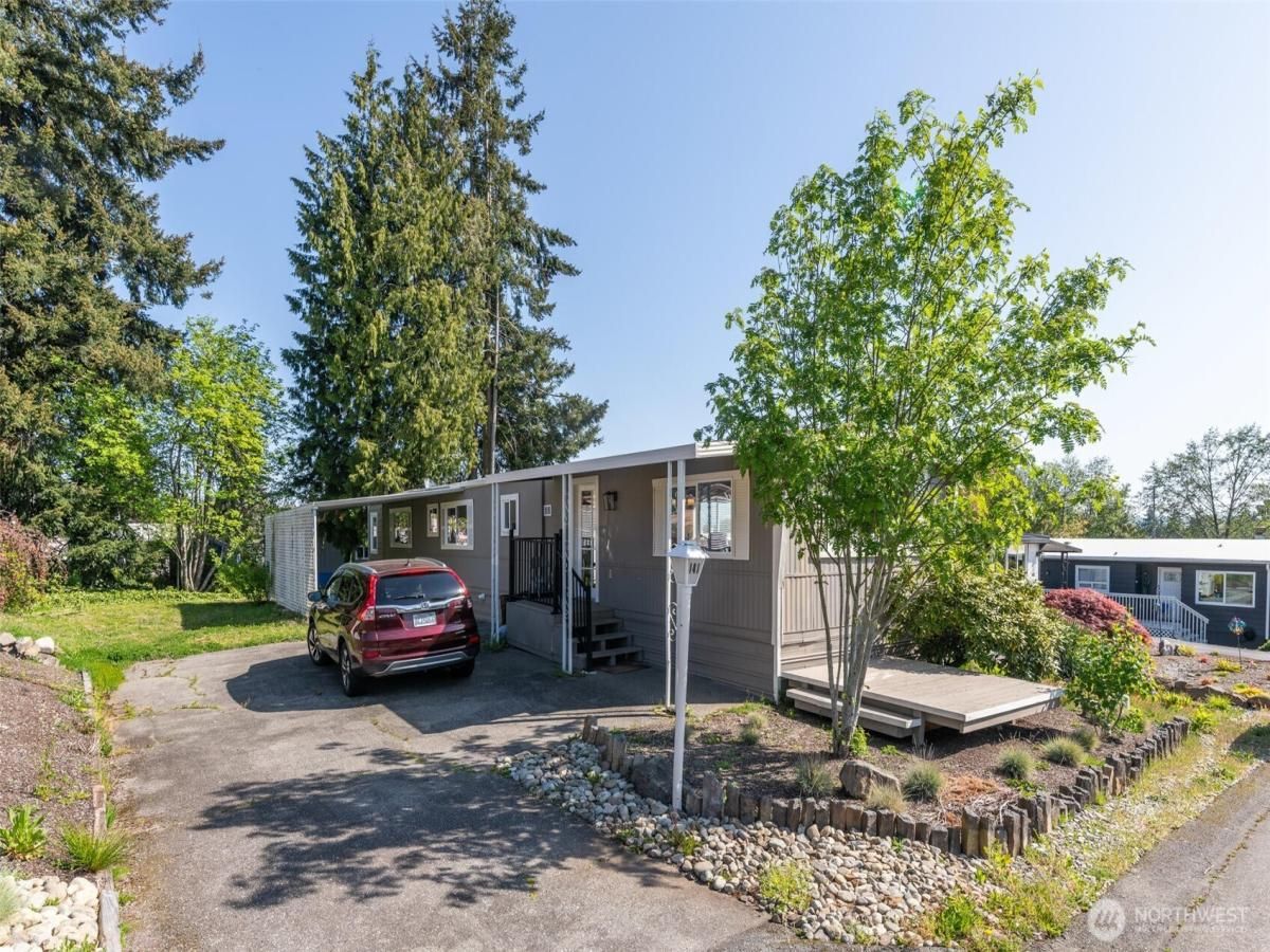 MLS #NWM2367292 image #0
