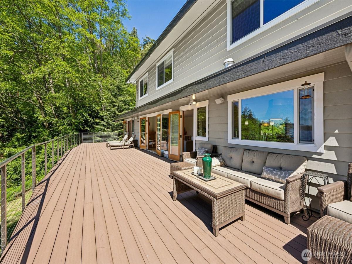 MLS #NWM2368285 image #0