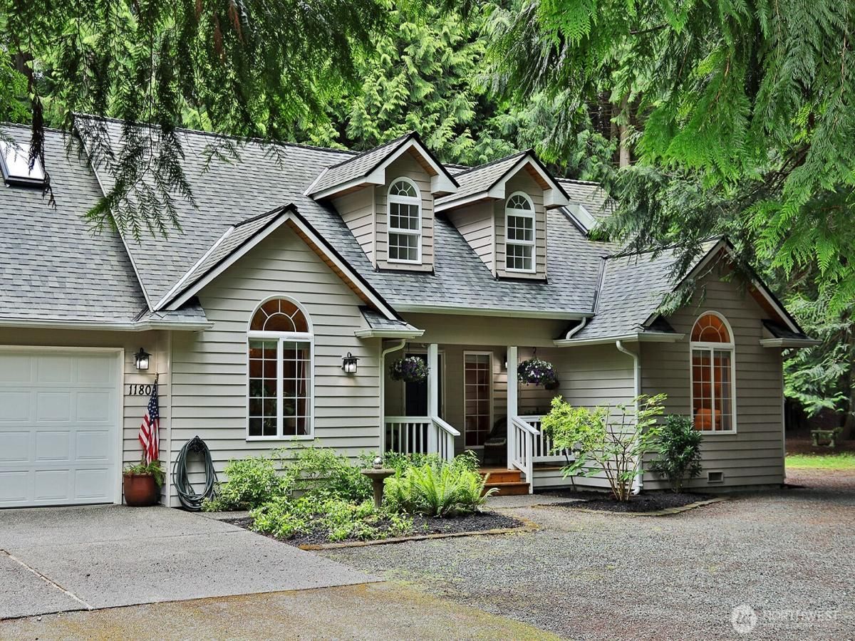 MLS #NWM2368488 image #0