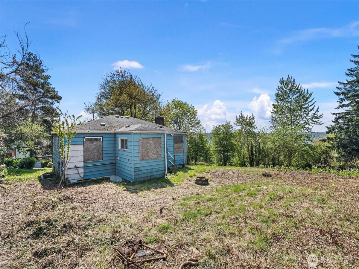 MLS #NWM2368730 image #0