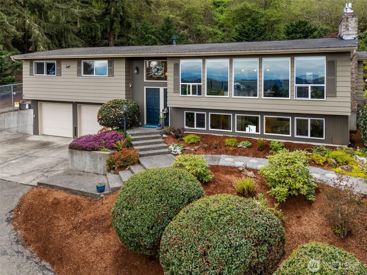 MLS #NWM2369007 image #0