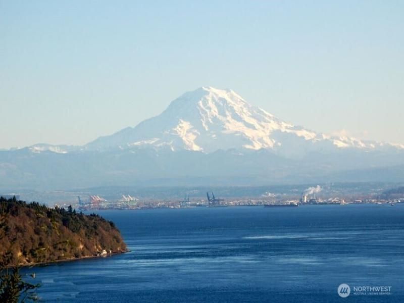 MLS #NWM2369012 image #0