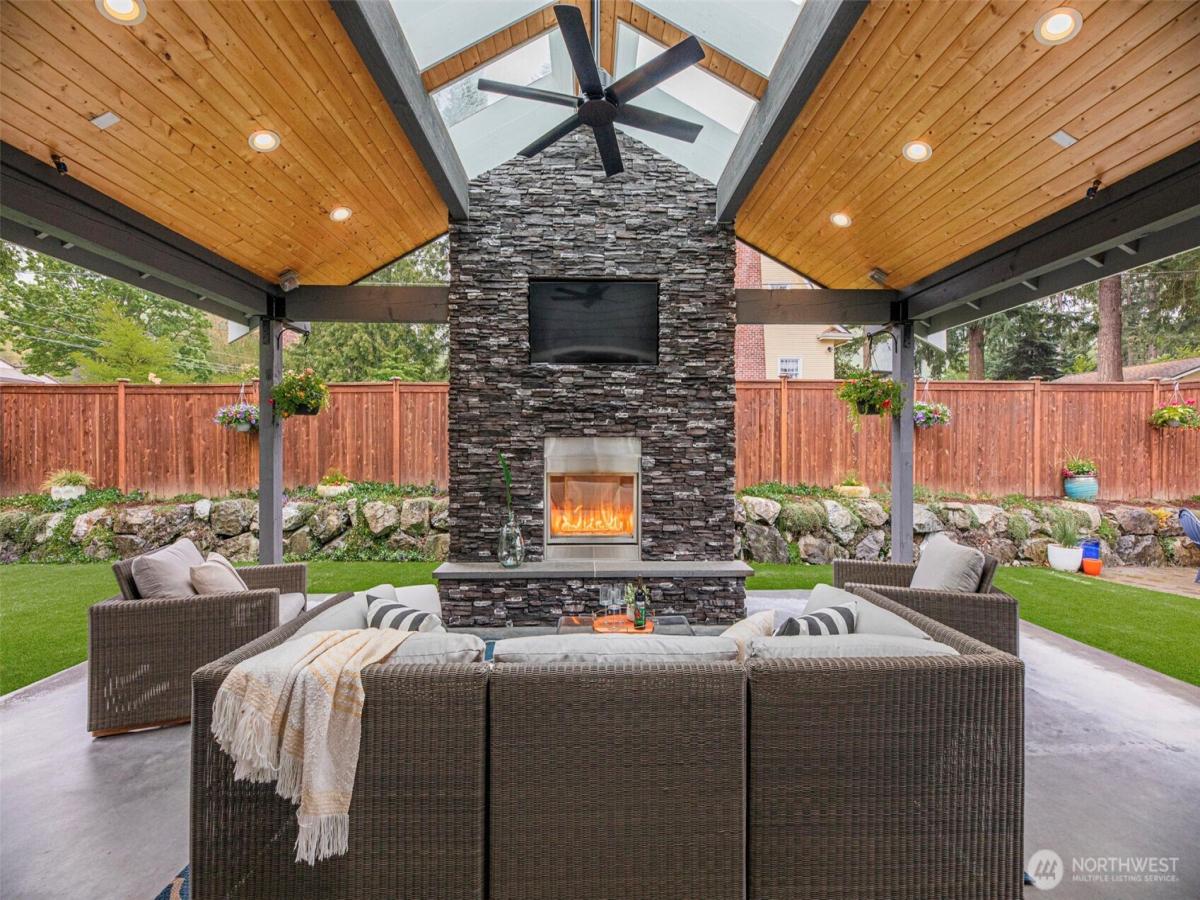 MLS #NWM2369134 image #0