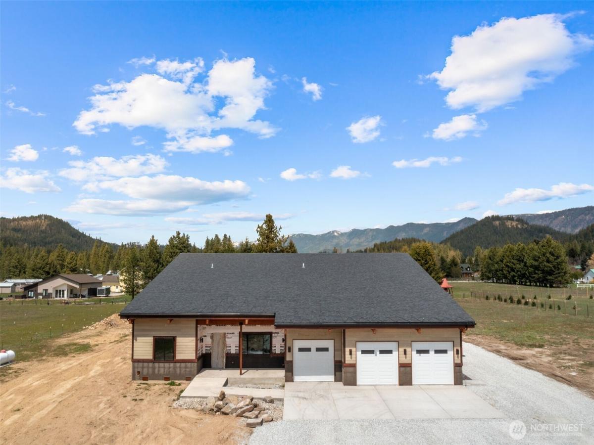 MLS #NWM2369166 image #0