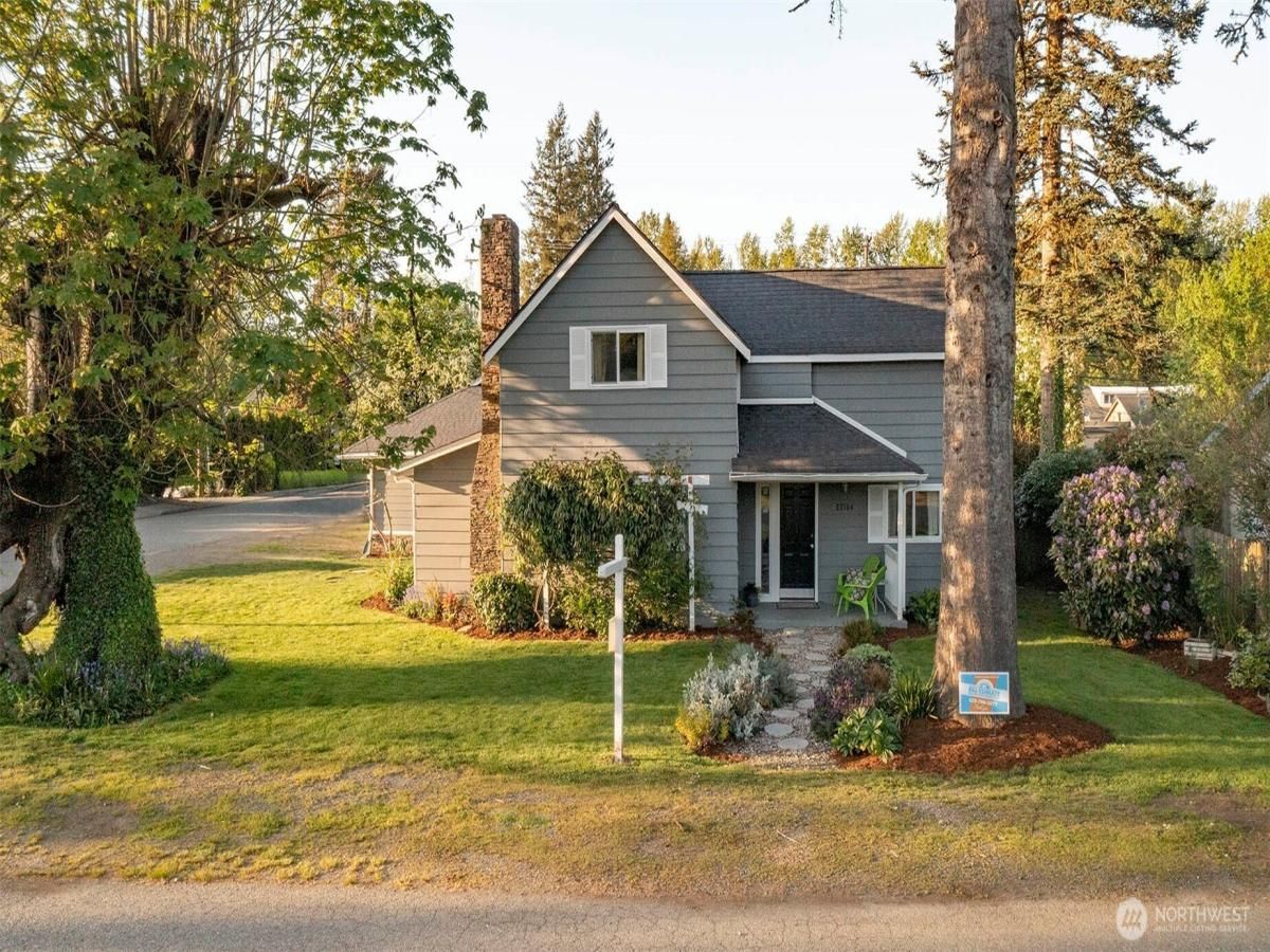 MLS #NWM2369532 image #0