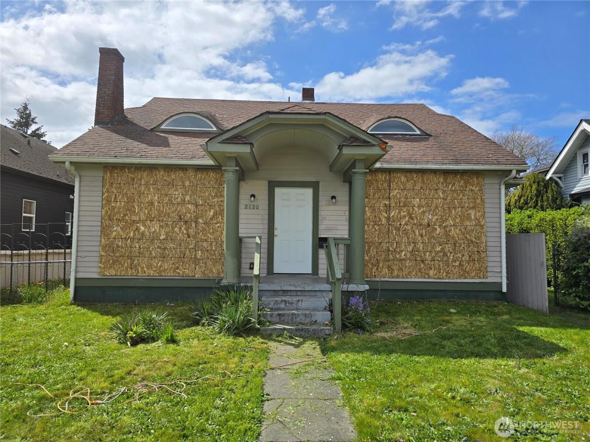 MLS #NWM2369857 image #0