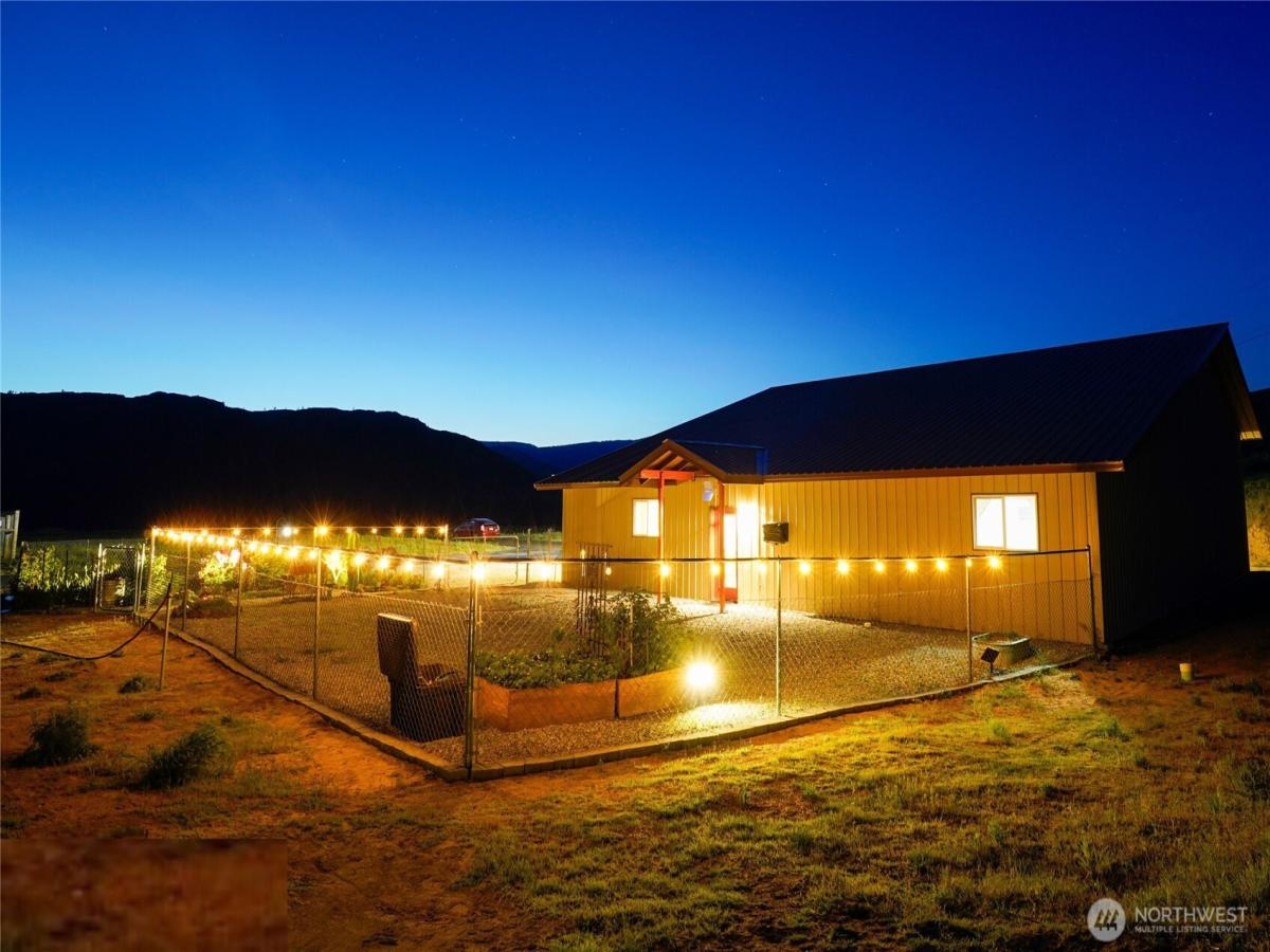 MLS #NWM2370184 image #0