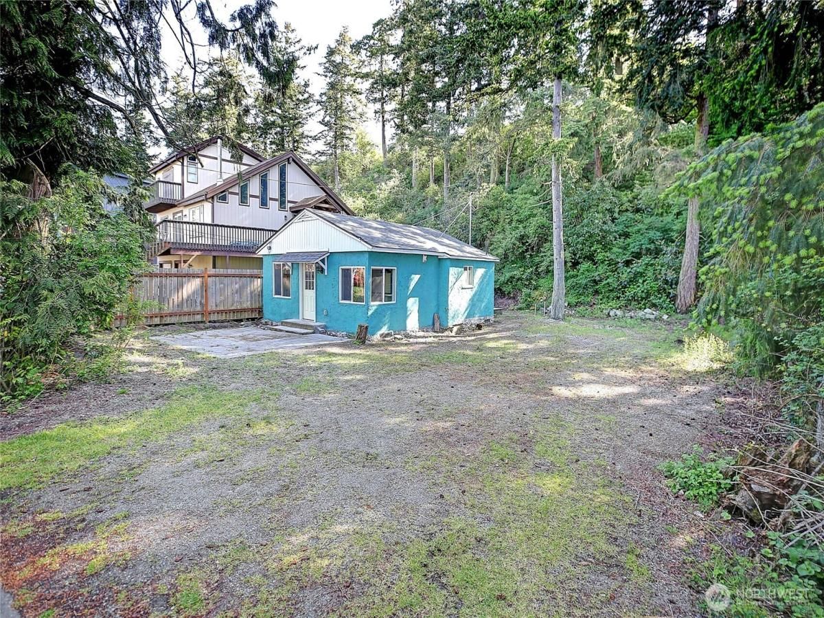 MLS #NWM2370234 image #0