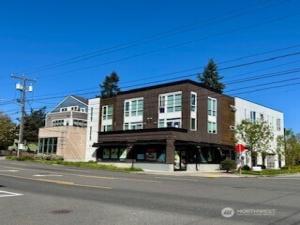 MLS #NWM2370483 image #0