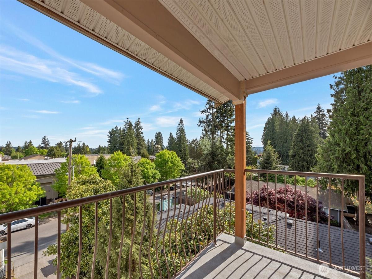 MLS #NWM2370652 image #0