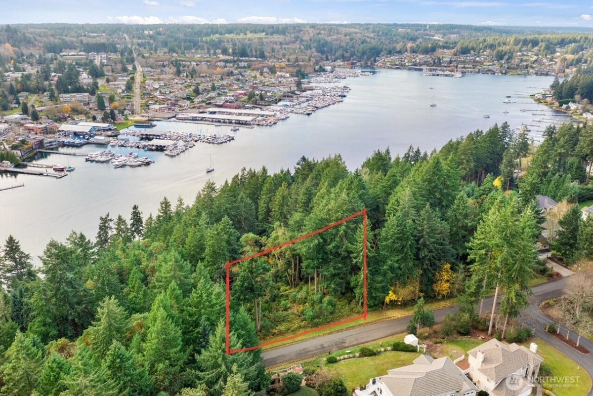 MLS #NWM2370660 image #0