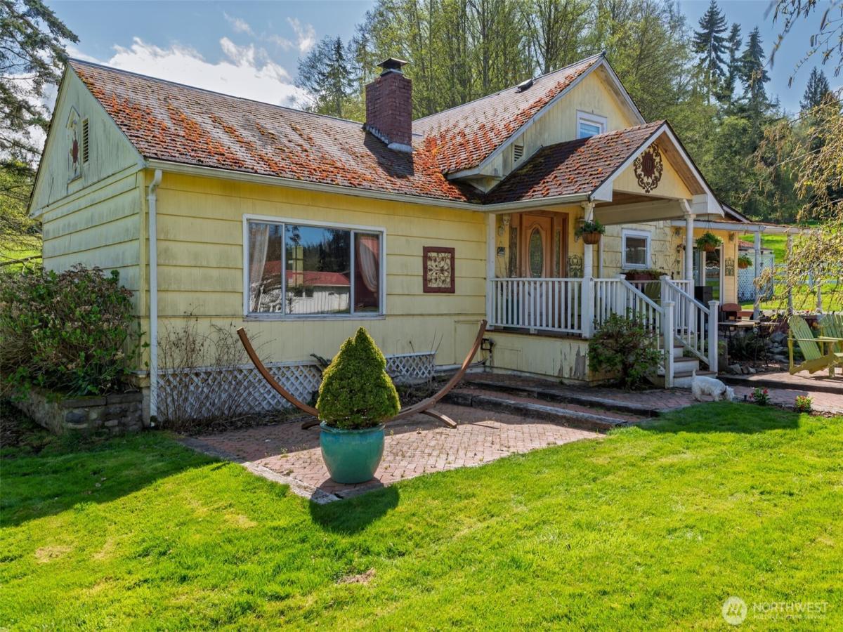 MLS #NWM2370867 image #0