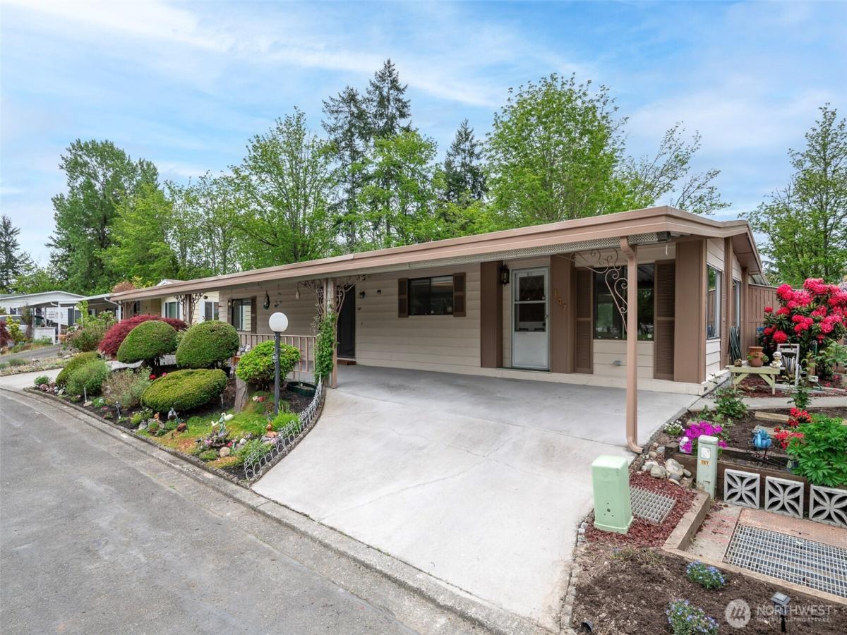 MLS #NWM2371158 image #0