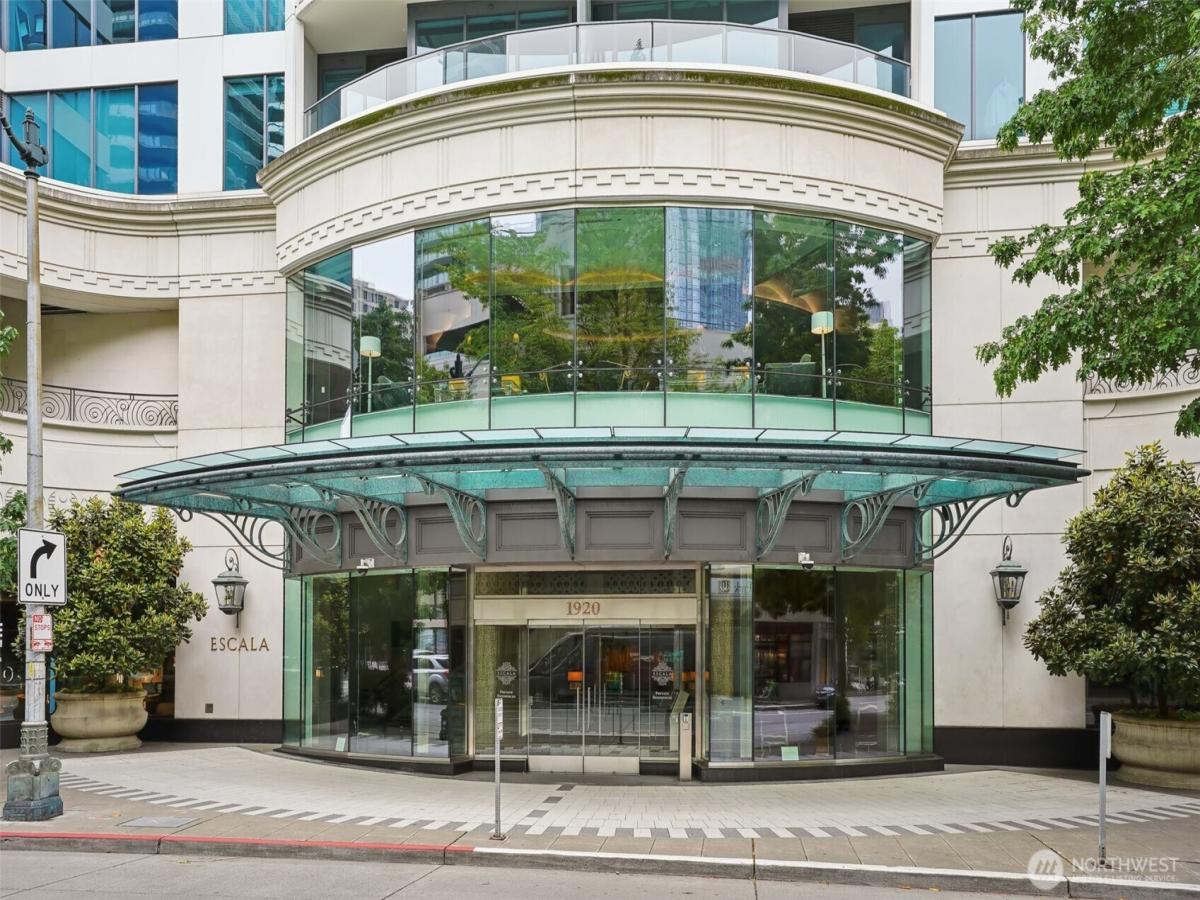 MLS #NWM2371230 image #0