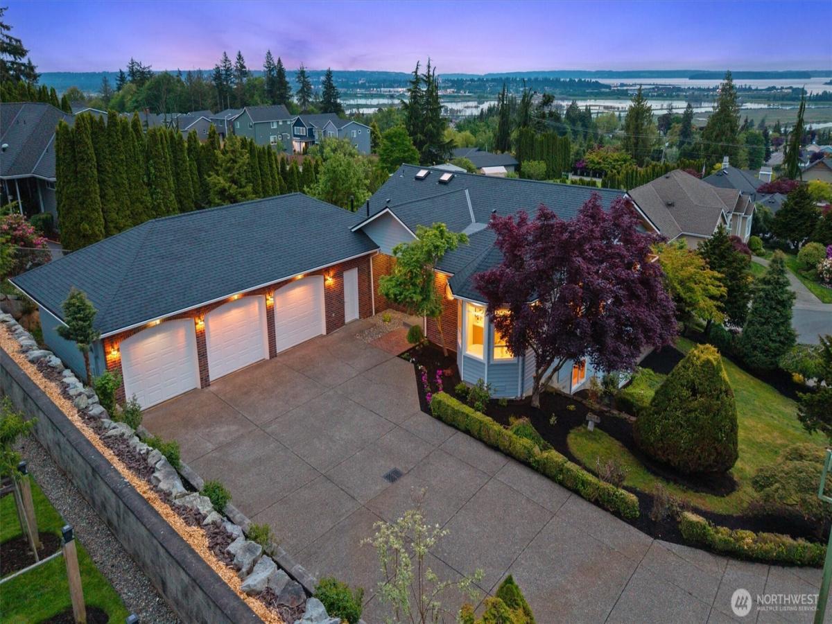 MLS #NWM2371583 image #0