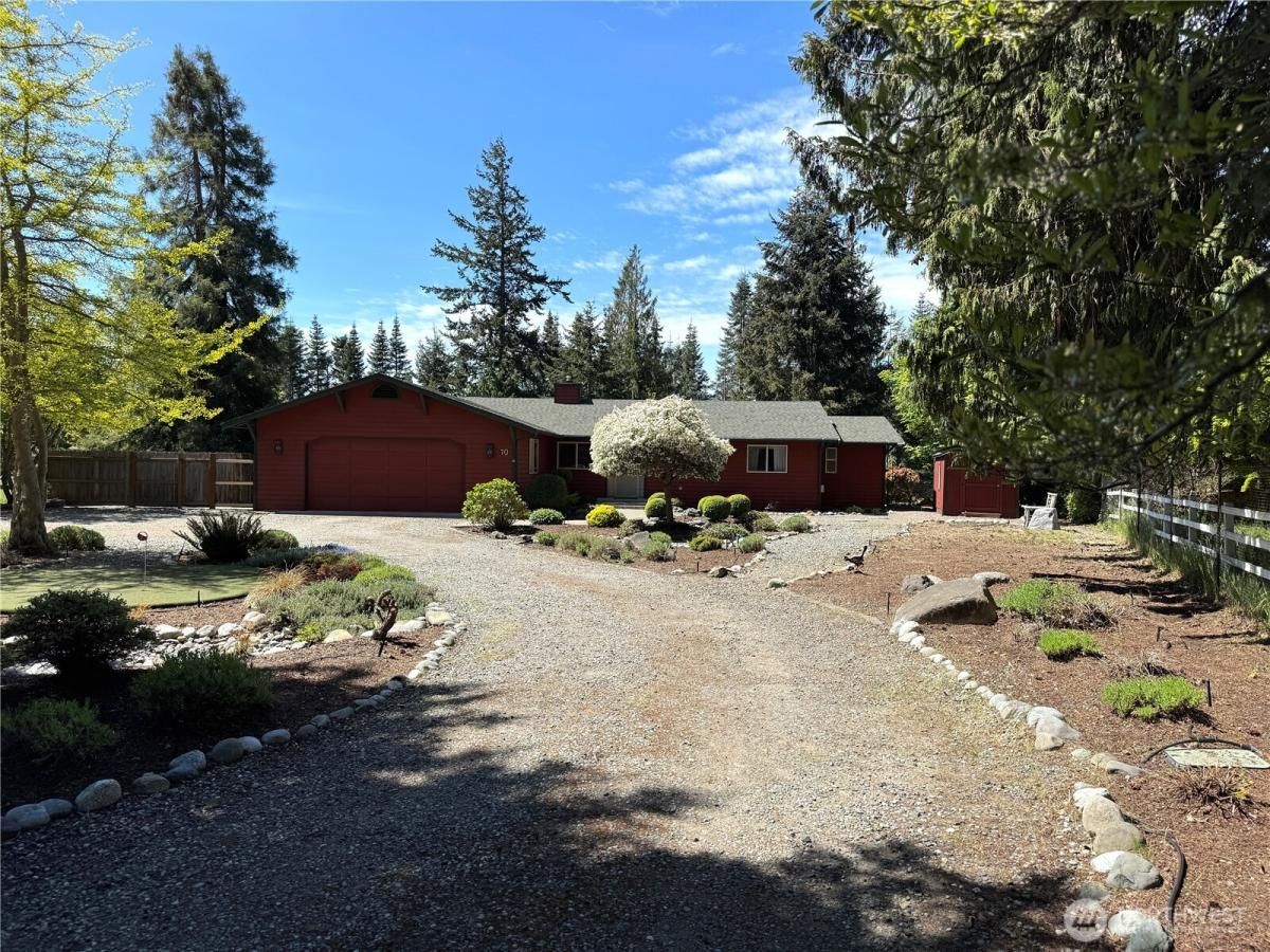 MLS #NWM2371633 image #0