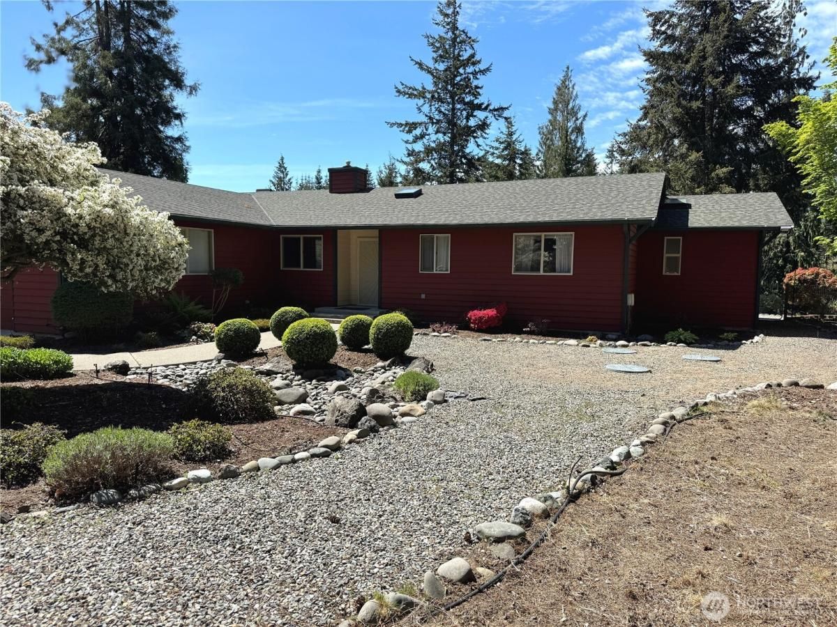 MLS #NWM2371633 image #0