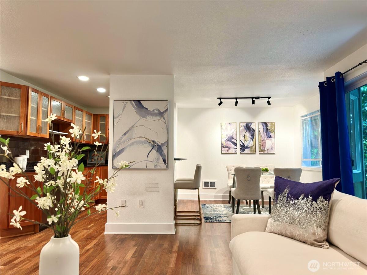 MLS #NWM2371705 image #0