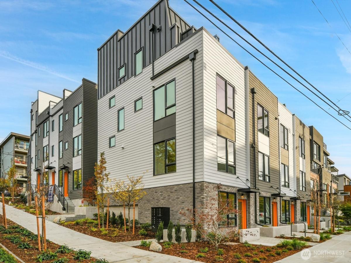 MLS #NWM2371754 image #0