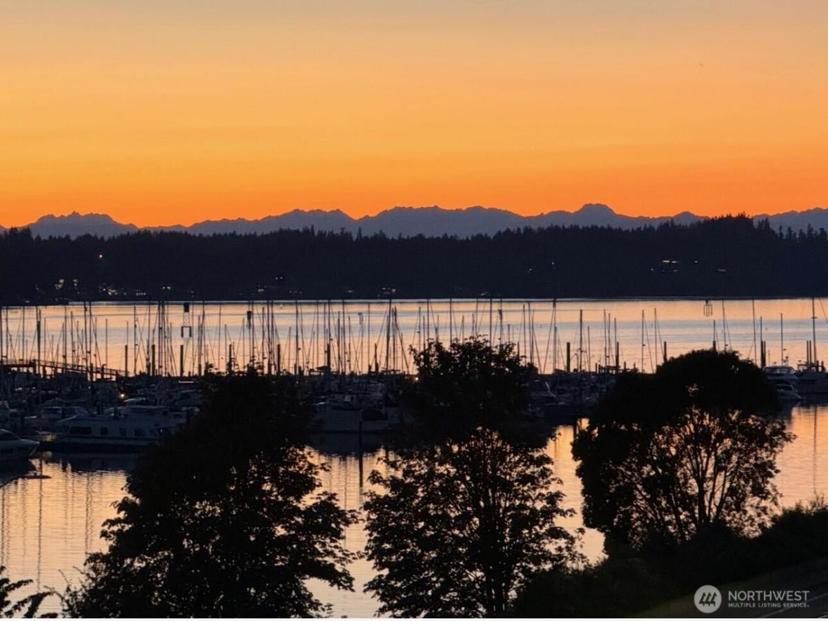 MLS #NWM2371760 image #0