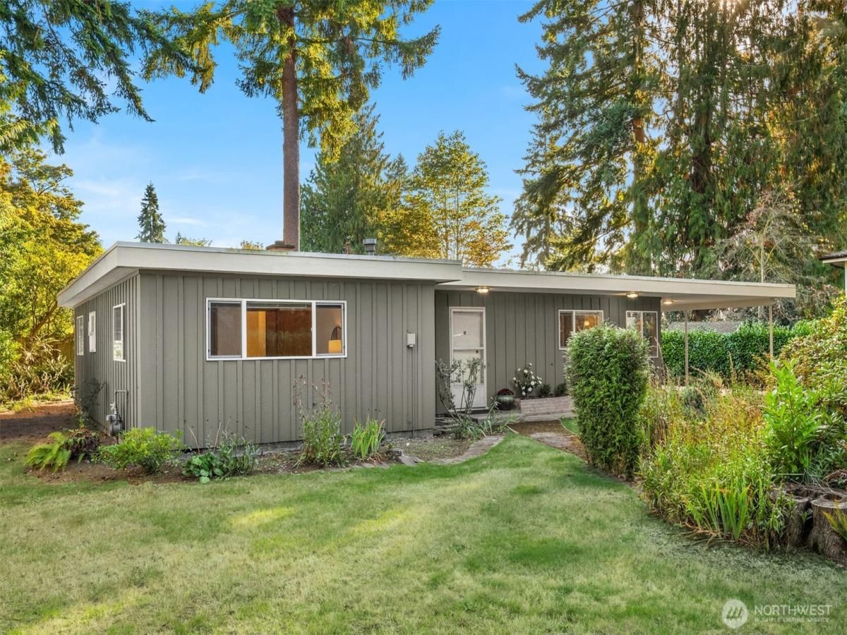 MLS #NWM2371837 image #0