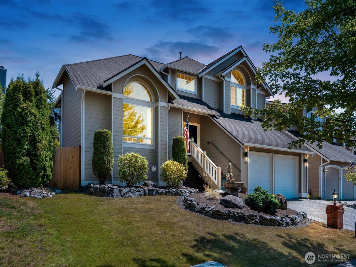 MLS #NWM2372565 image #0