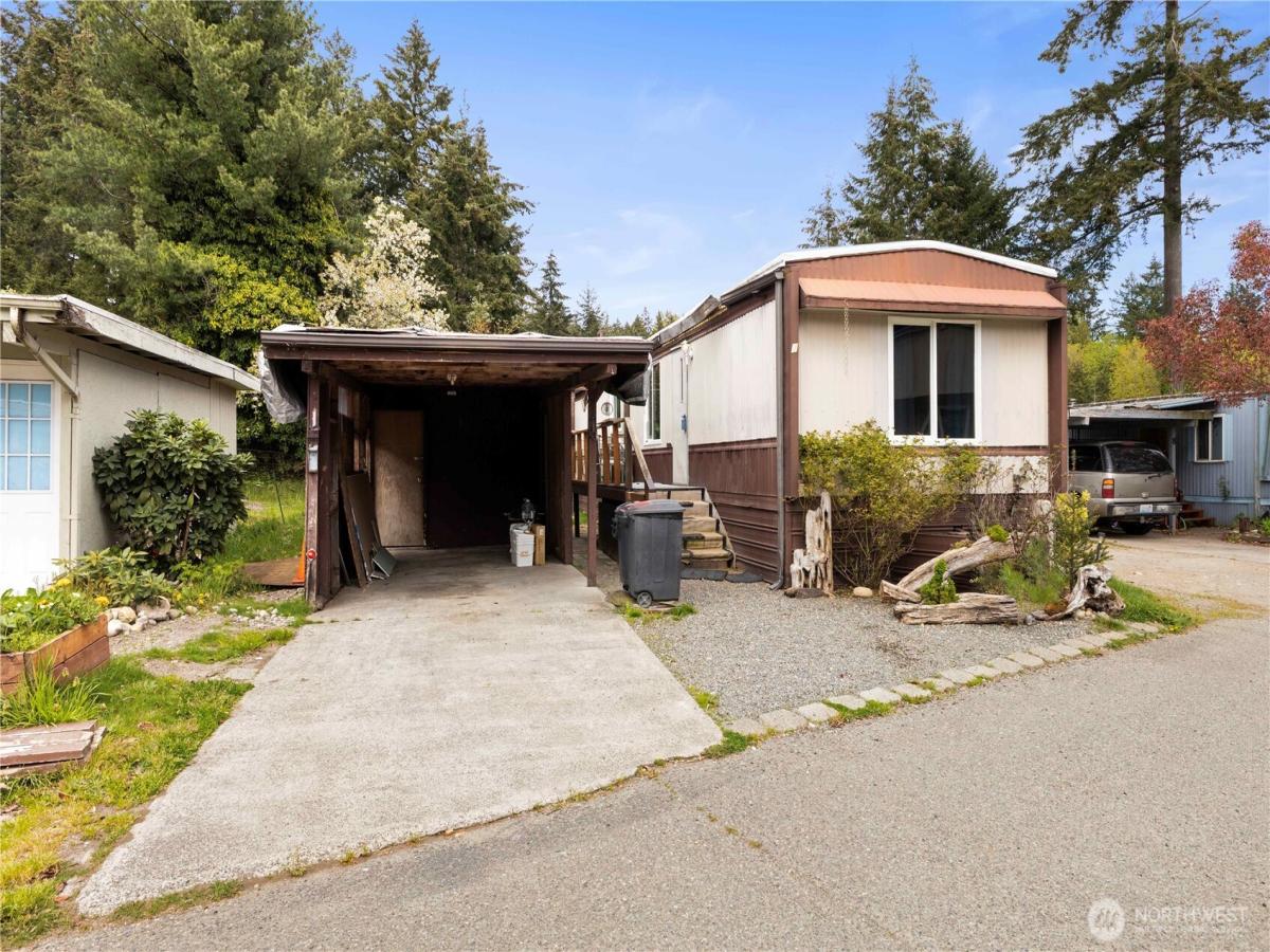 MLS #NWM2372584 image #0