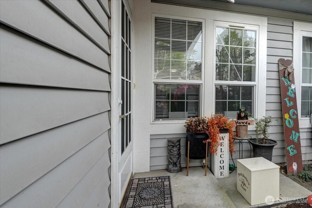 MLS #NWM2372762 image #0