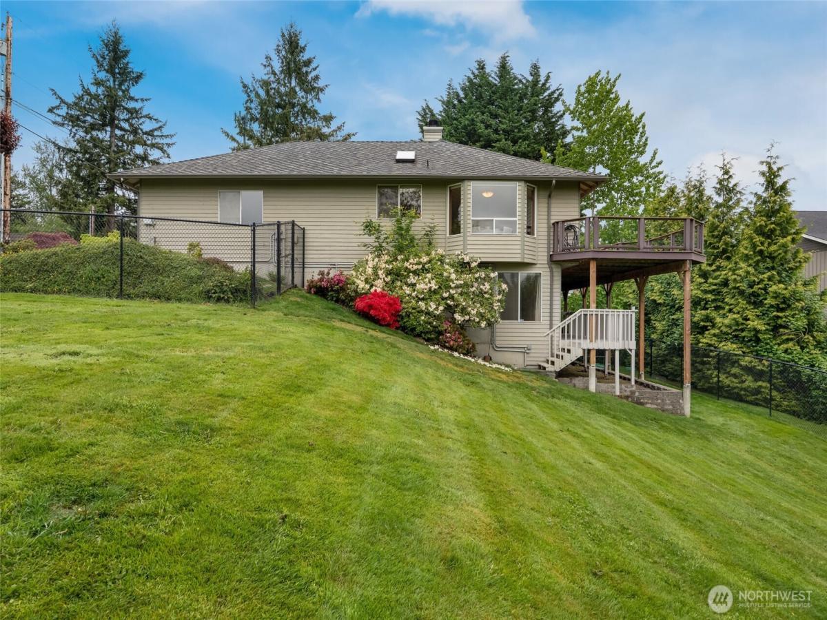 MLS #NWM2373638 image #0