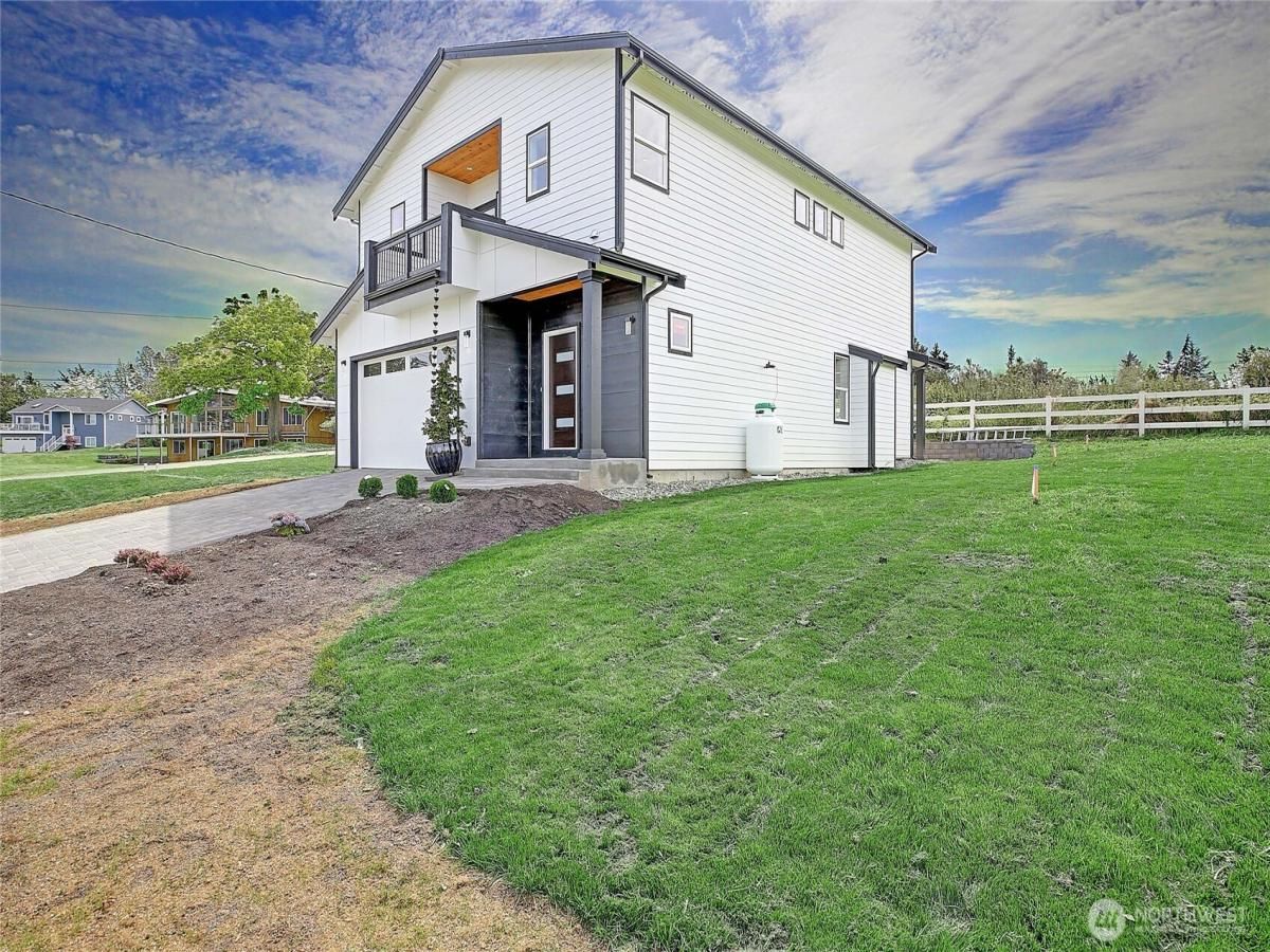 MLS #NWM2374112 image #0