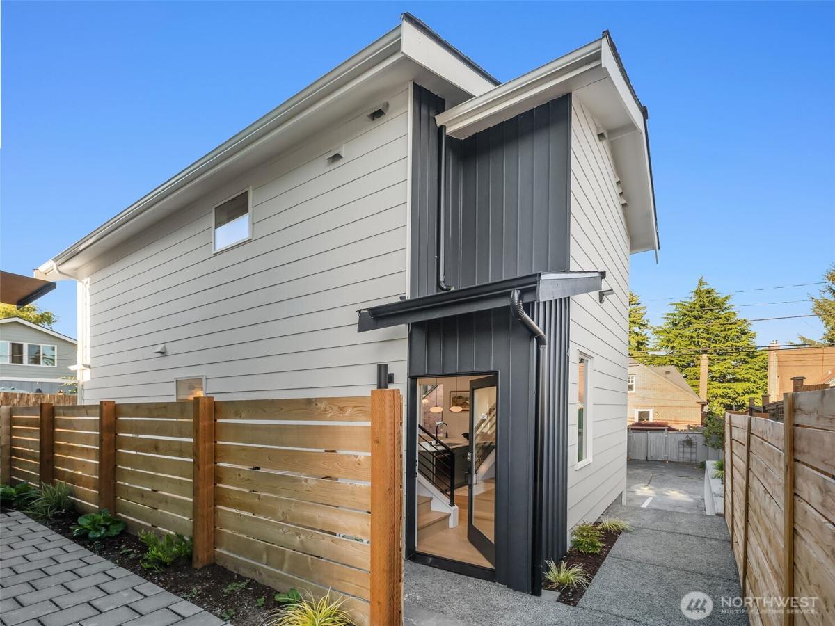 MLS #NWM2374534 image #0