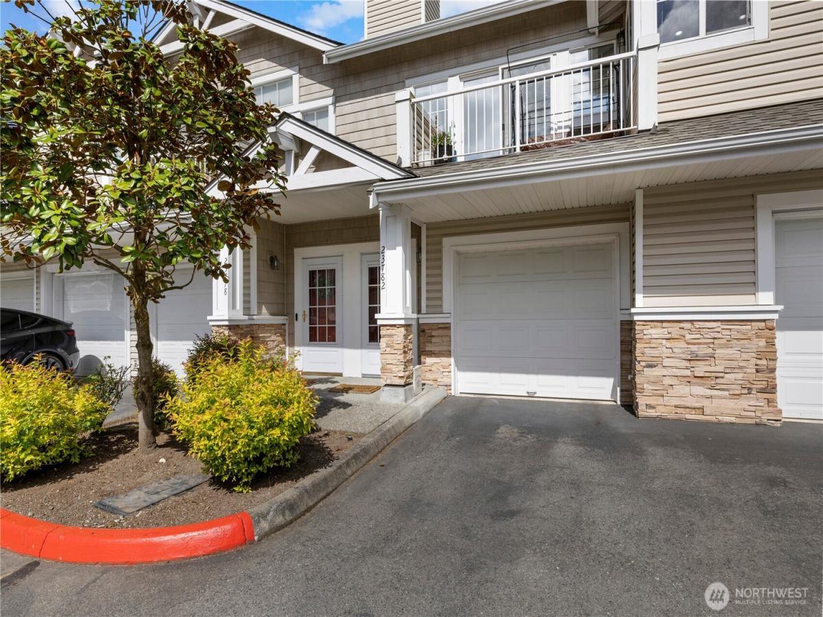 MLS #NWM2374721 image #0
