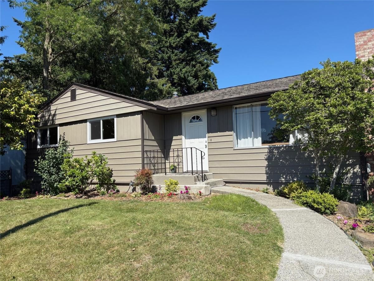 MLS #NWM2374740 image #0