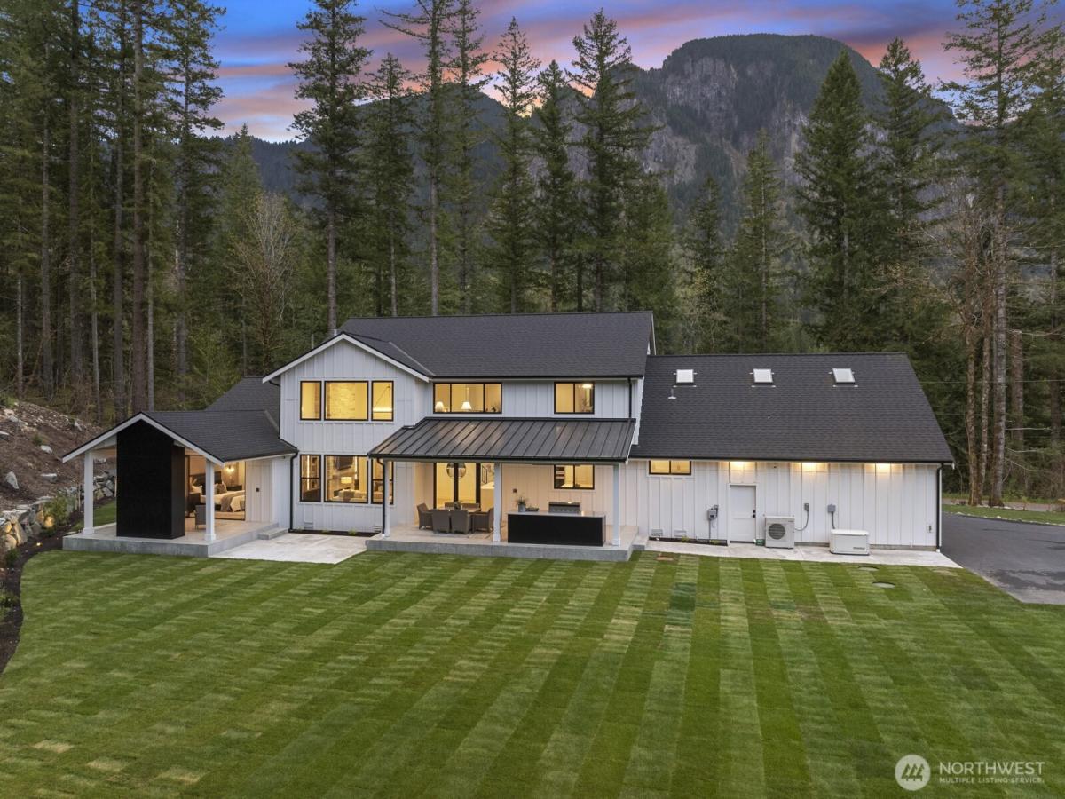 MLS #NWM2375220 image #0