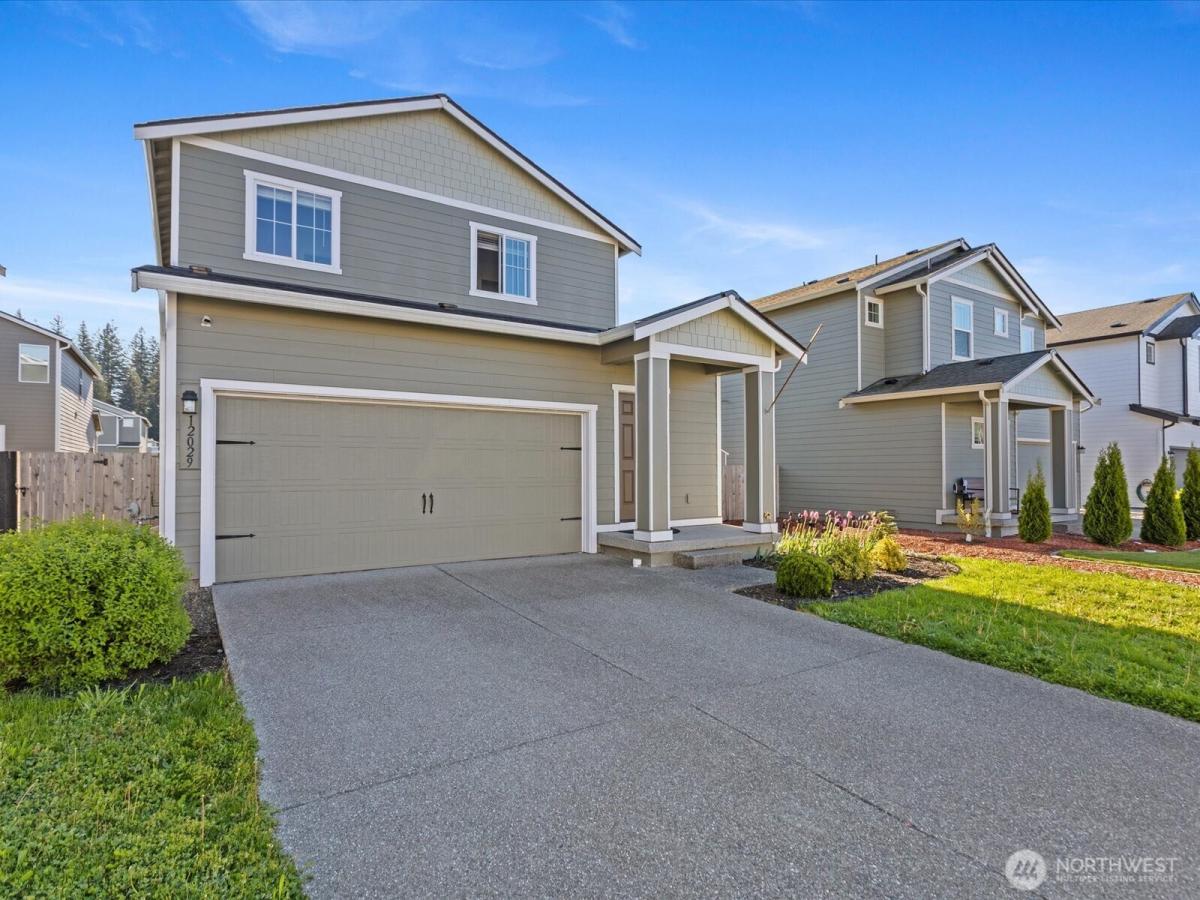 MLS #NWM2375254 image #0