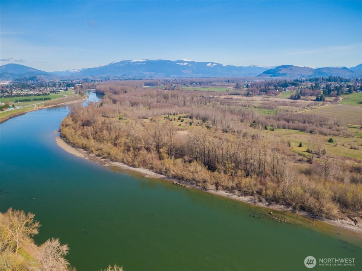 MLS #NWM2375260 image #0